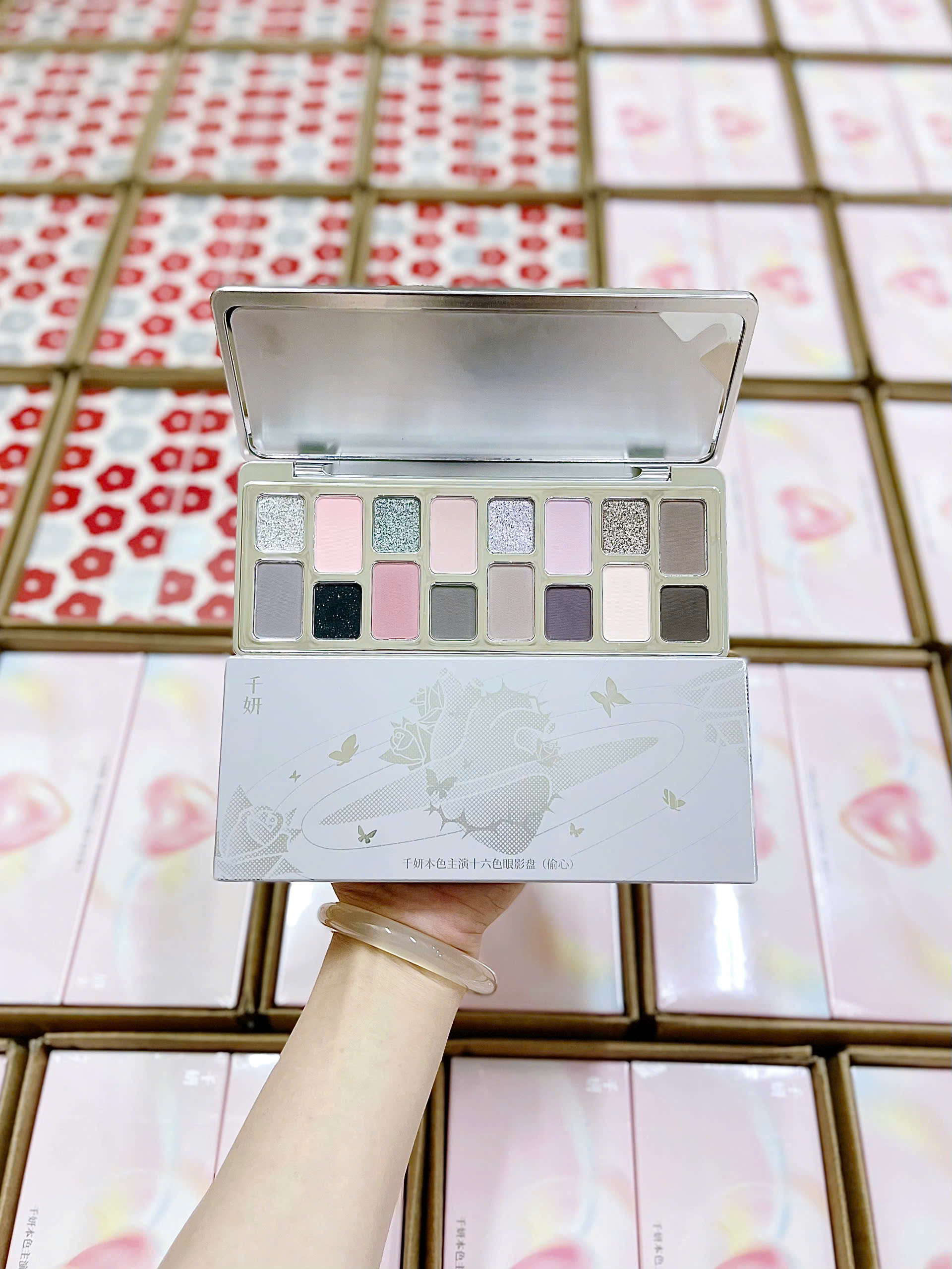 Bảng Phấn Mắt 16 Ô Qianyan Cheeryep True Colors Starring 14.5g - Ảnh 3